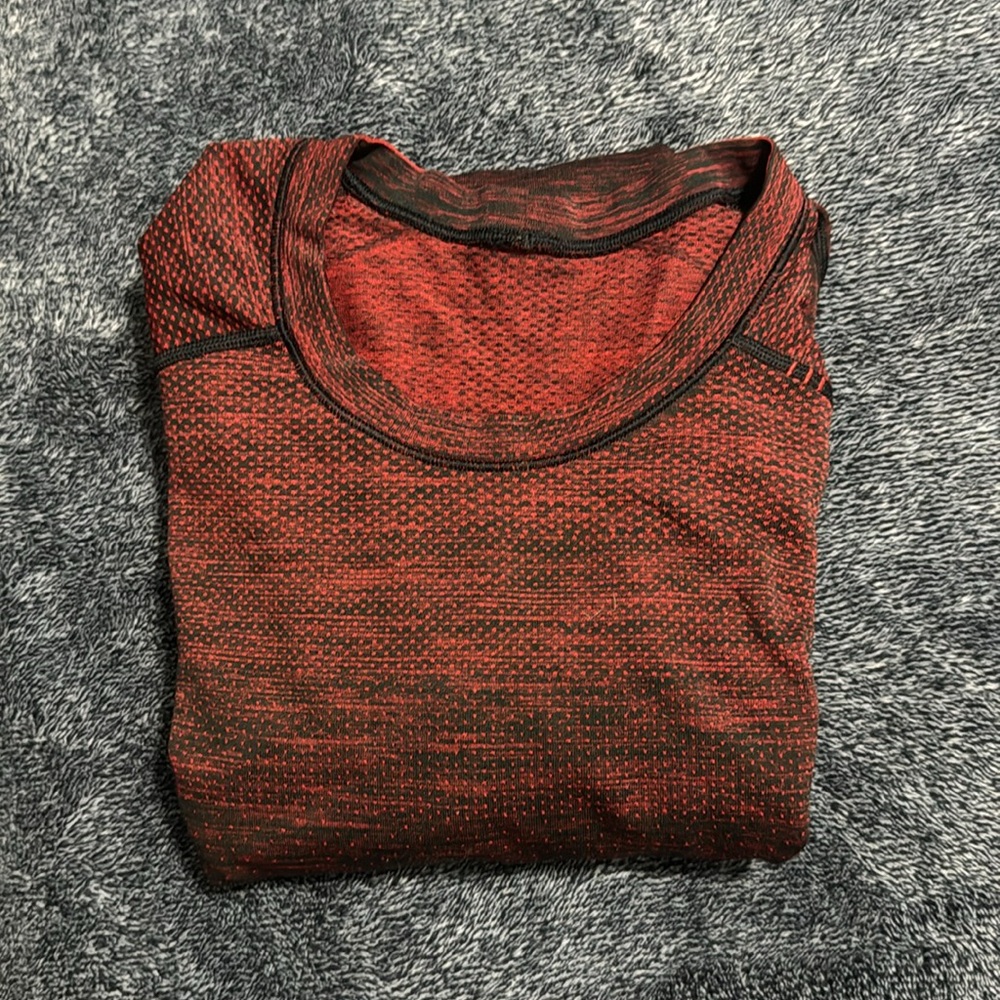 Lululemon Metal Vent Tech Shirt
